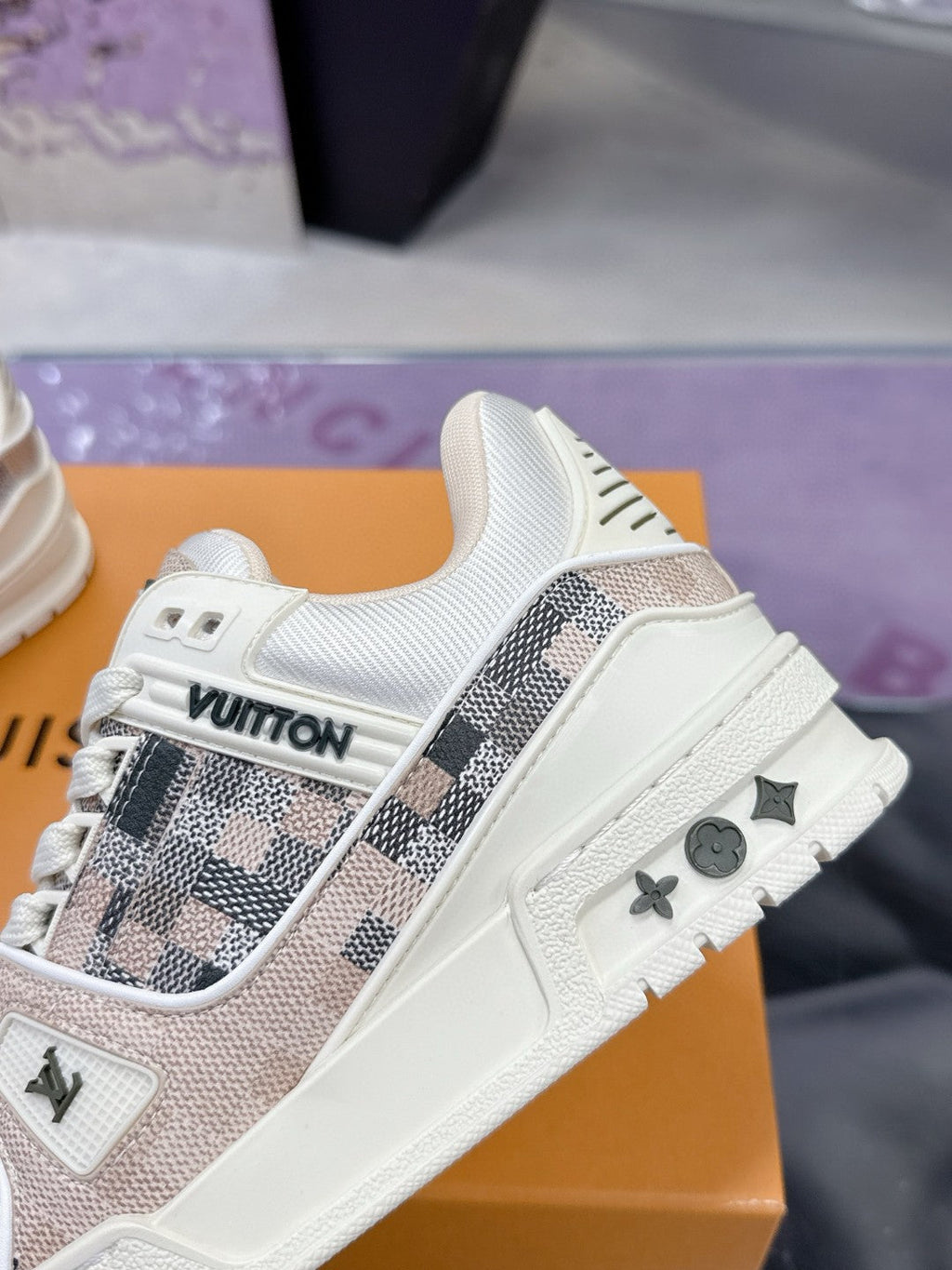 Louis Vuitton Trainer - STORM OFFICIAL STORE