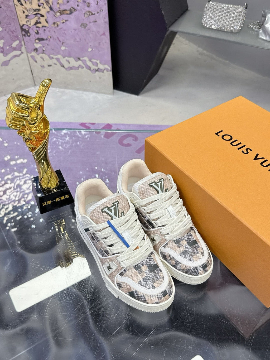 Louis Vuitton Trainer - STORM OFFICIAL STORE