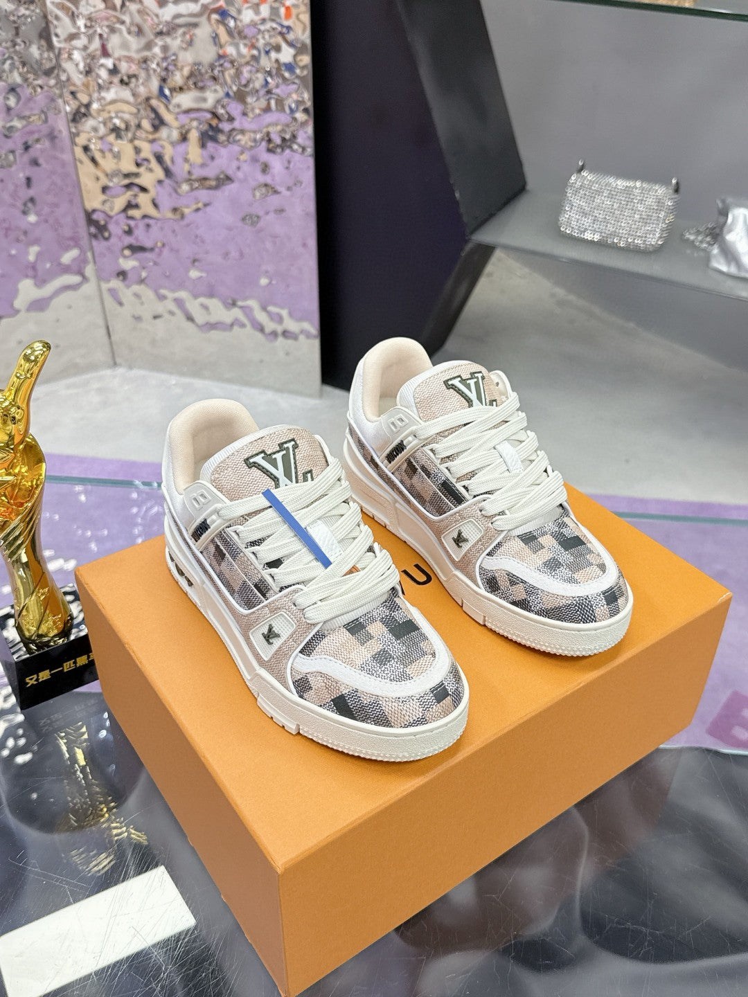 Louis Vuitton Trainer - STORM OFFICIAL STORE