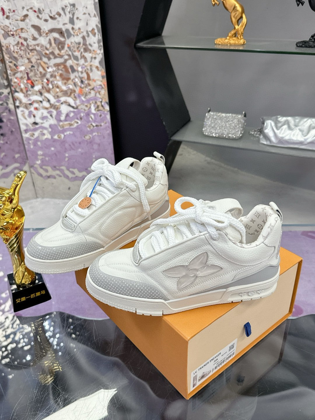 Louis Vuitton Trainer - STORM OFFICIAL STORE
