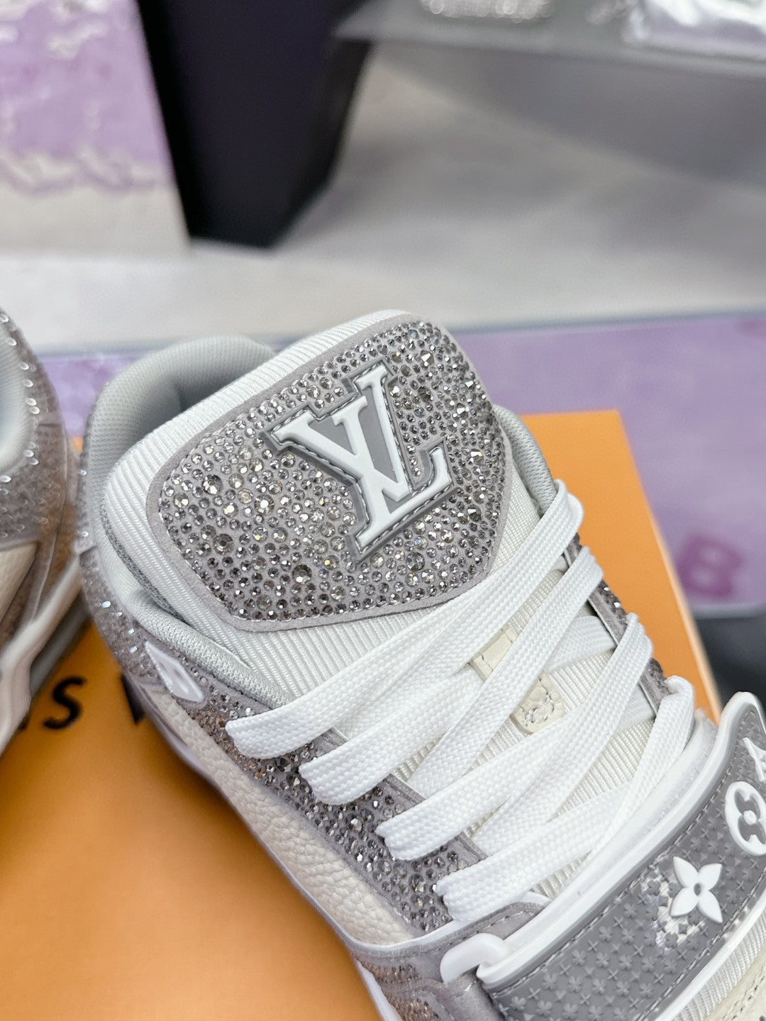 Louis Vuitton Trainer - STORM OFFICIAL STORE