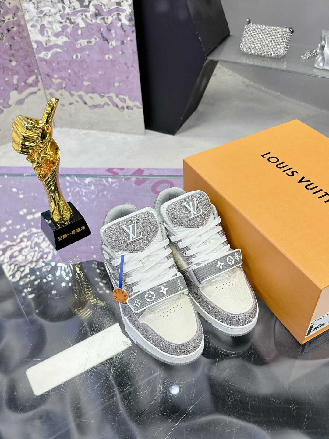 Louis Vuitton Trainer - STORM OFFICIAL STORE