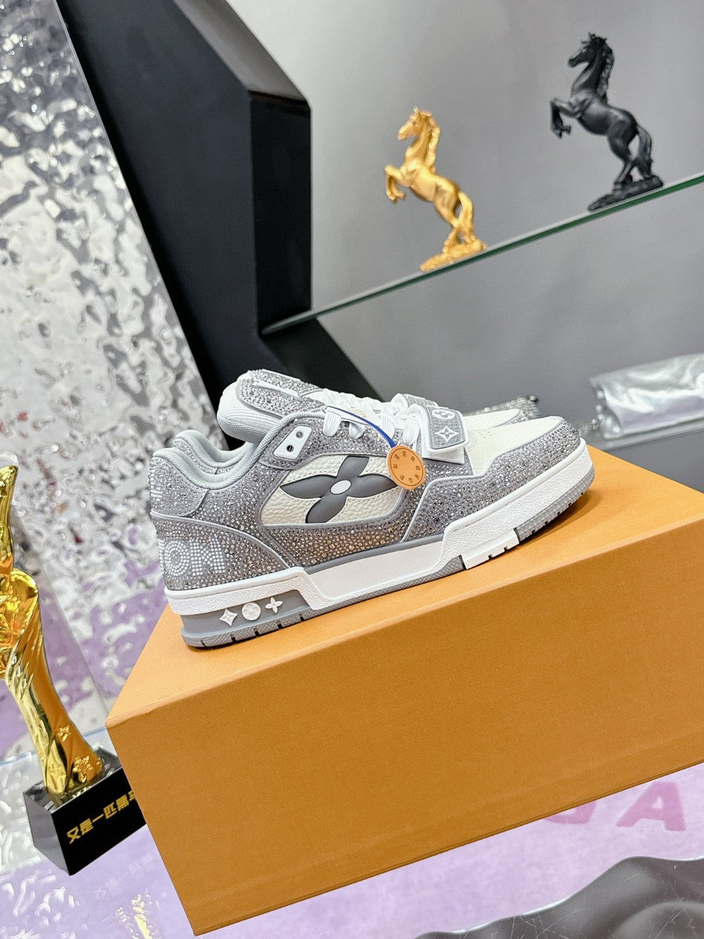 Louis Vuitton Trainer - STORM OFFICIAL STORE