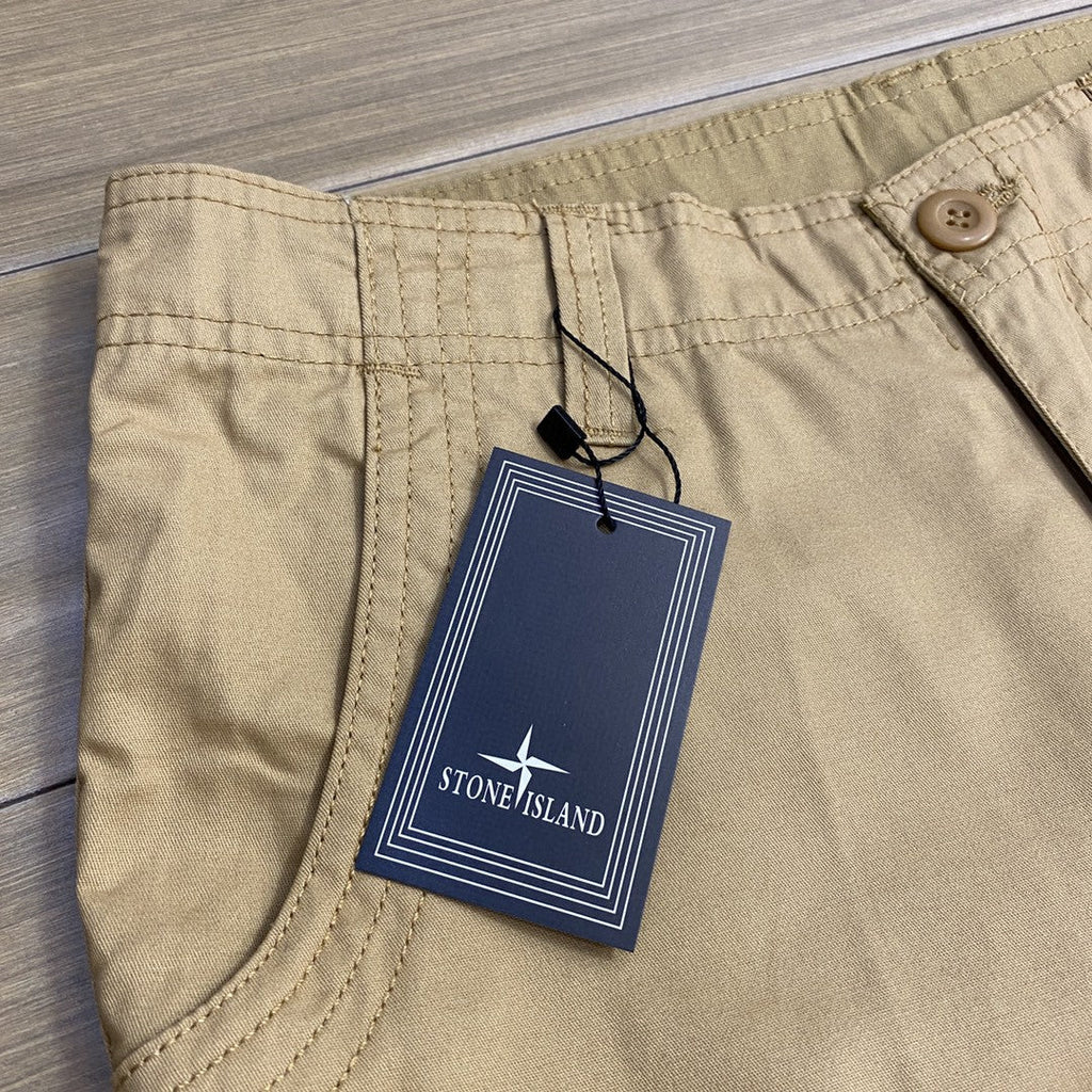 Pantaloncino Stone Island - STORM OFFICIAL STORE