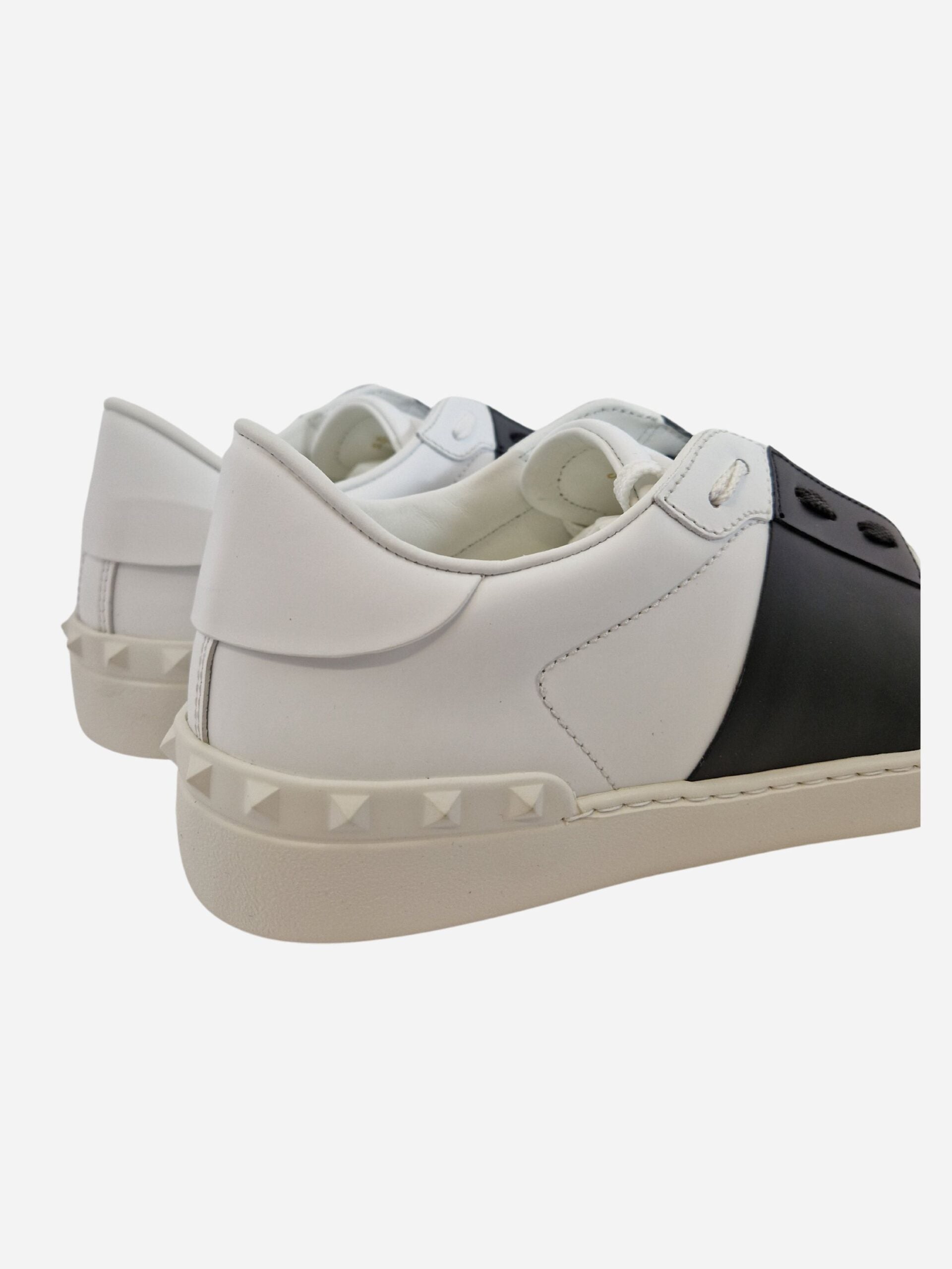 Valentino - STORM OFFICIAL STORE