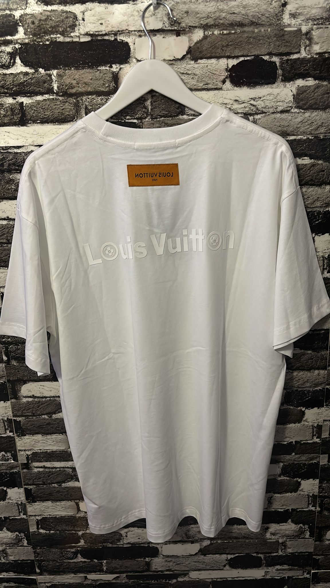 T-shirt LV - STORM OFFICIAL STORE
